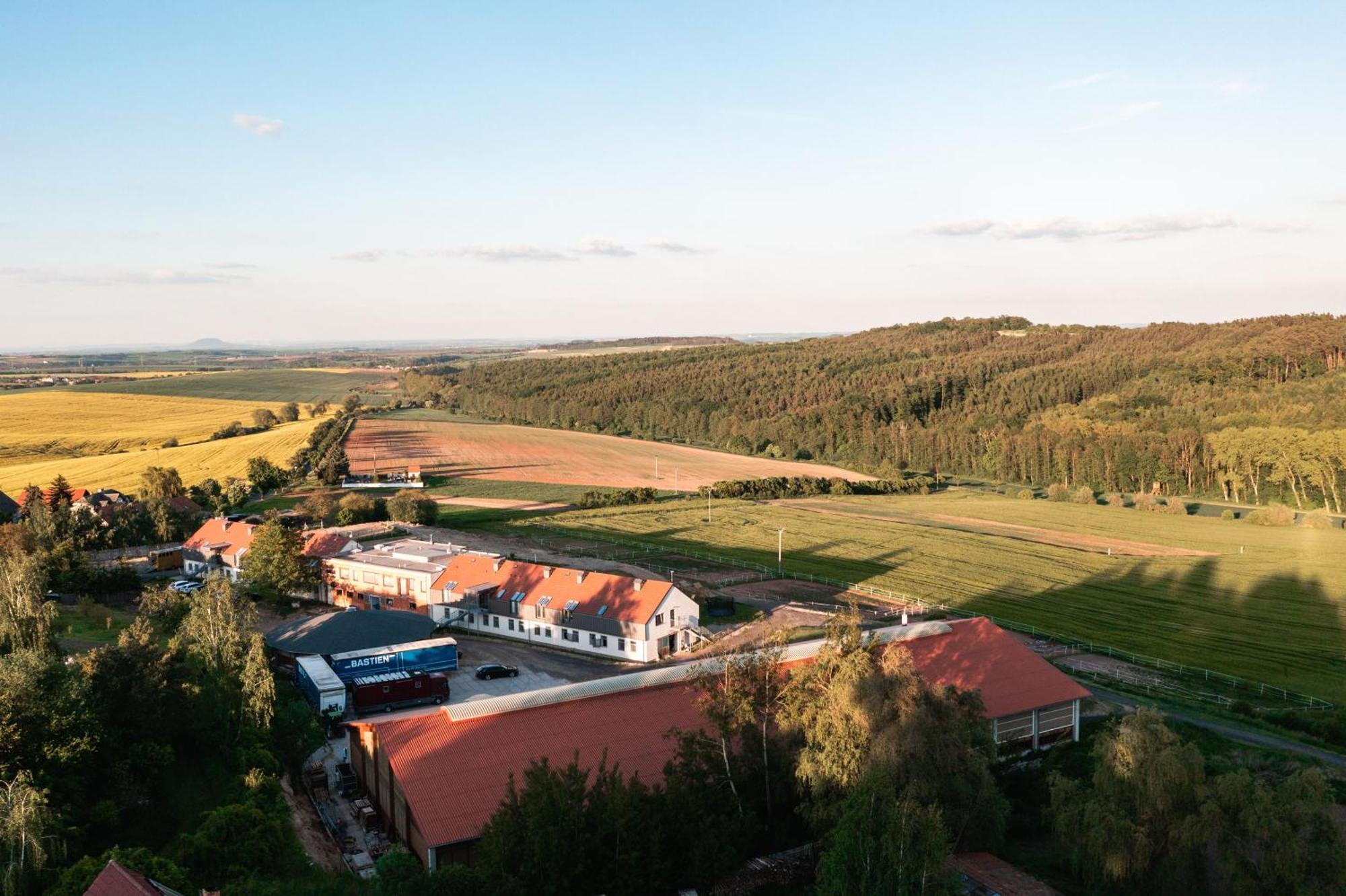 Bilichov Hotel Екстериор снимка